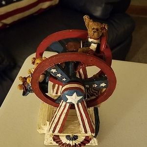 Boyd Bear Resin Ferris Wheel Music Box